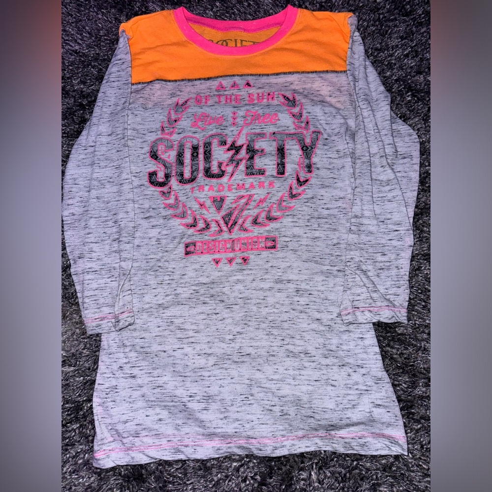graphic society elbow sleeved shirt